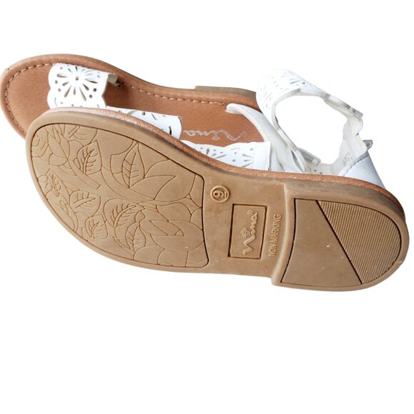 Nina White Sandals with Floral Cutout Design. size 9 - Picture 3 of 5